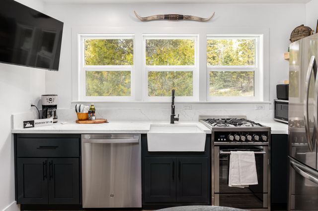 42145 Tollhouse Road, Shaver Lake, CA 93664