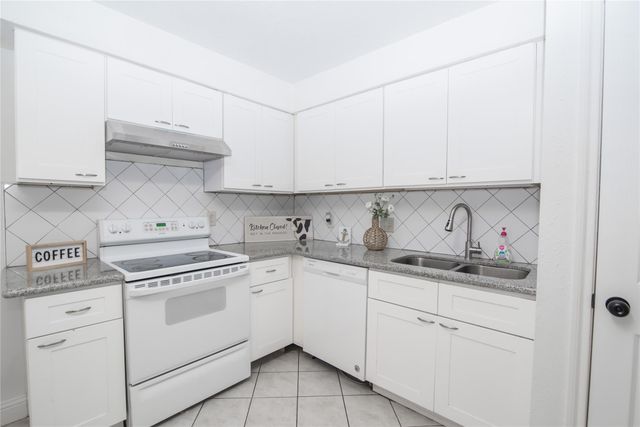 7237 Cook Road, Houston, TX 77072