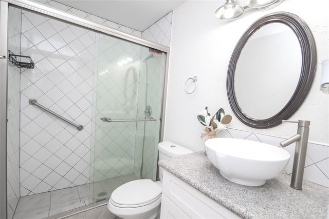 7237 Cook Road, Houston, TX 77072