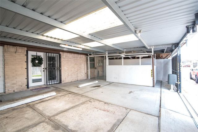 7237 Cook Road, Houston, TX 77072