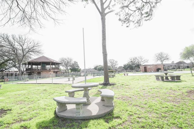 7237 Cook Road, Houston, TX 77072