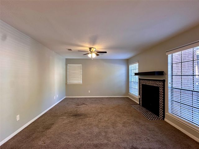 2401 Sycamore Avenue C2, Huntsville, TX 77340