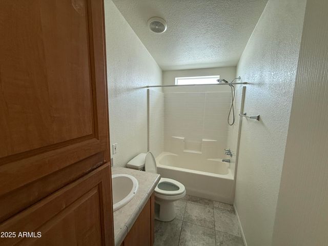 13606 N 21st Place 19, Phoenix, AZ 85022