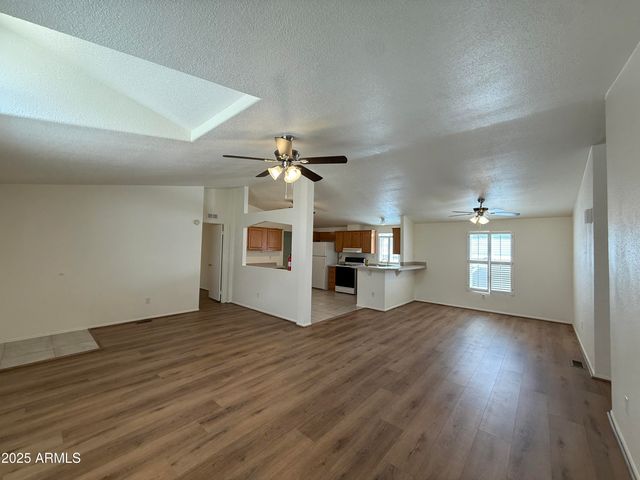 13606 N 21st Place 19, Phoenix, AZ 85022