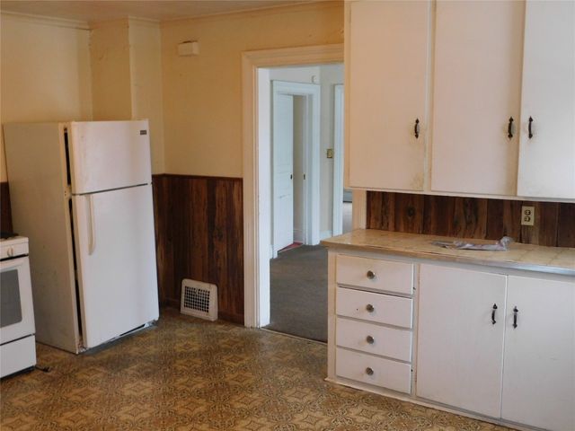 701-703 W 4TH Street, Erie, PA 16507