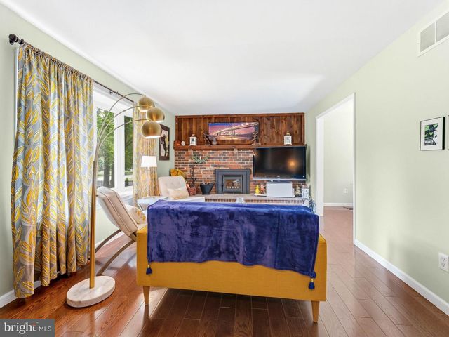 141 EWAN RD, Mullica Hill, NJ 08062
