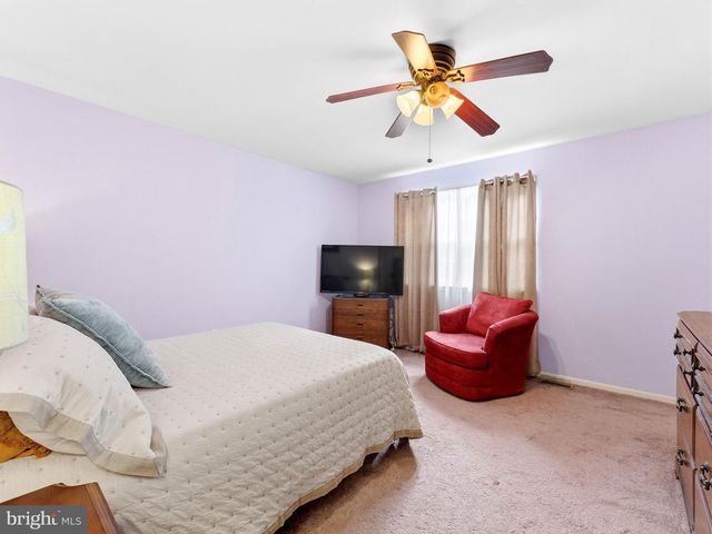 141 EWAN RD, Mullica Hill, NJ 08062
