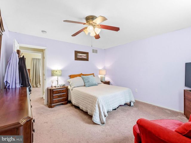 141 EWAN RD, Mullica Hill, NJ 08062