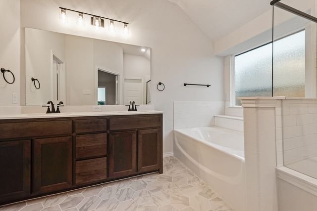 441 Carnero Drive, Granbury, TX 76048