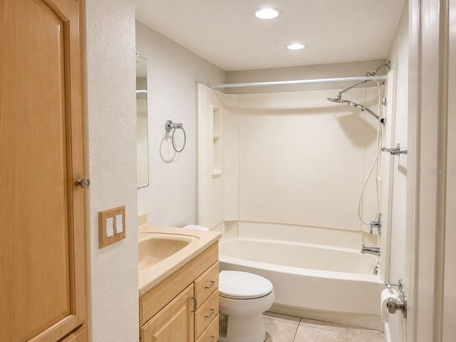 2500 HARN BOULEVARD F24, Clearwater, FL 33764
