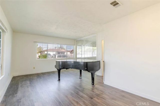 1802 E Avenue Q11, Palmdale, CA 93550