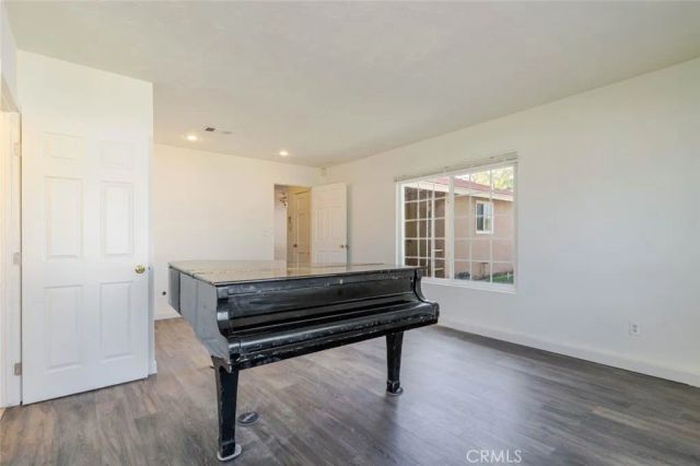 1802 E Avenue Q11, Palmdale, CA 93550