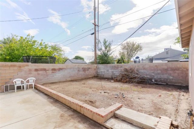 1802 E Avenue Q11, Palmdale, CA 93550