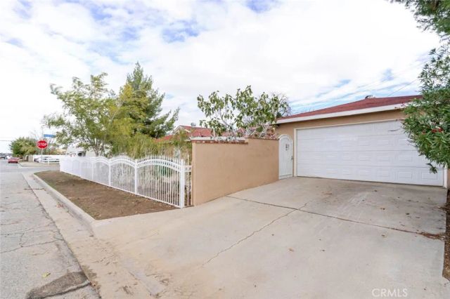 1802 E Avenue Q11, Palmdale, CA 93550