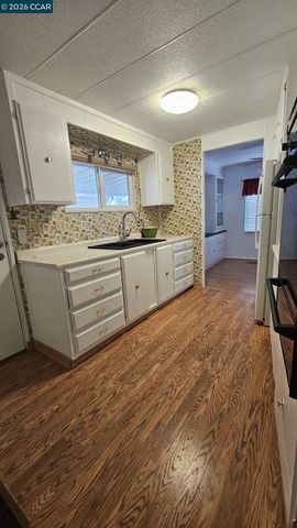 123 Zartop, Oakley, CA 94561