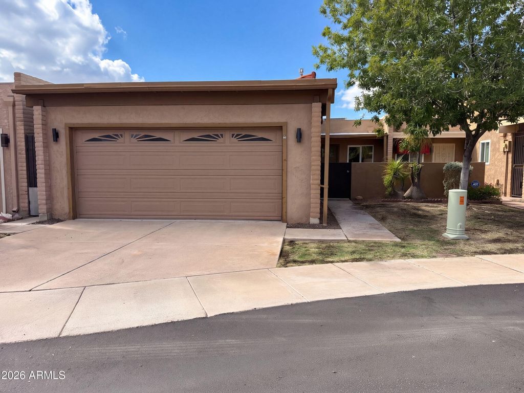 5526 N 5TH Lane, Phoenix, AZ 85013 — exterior