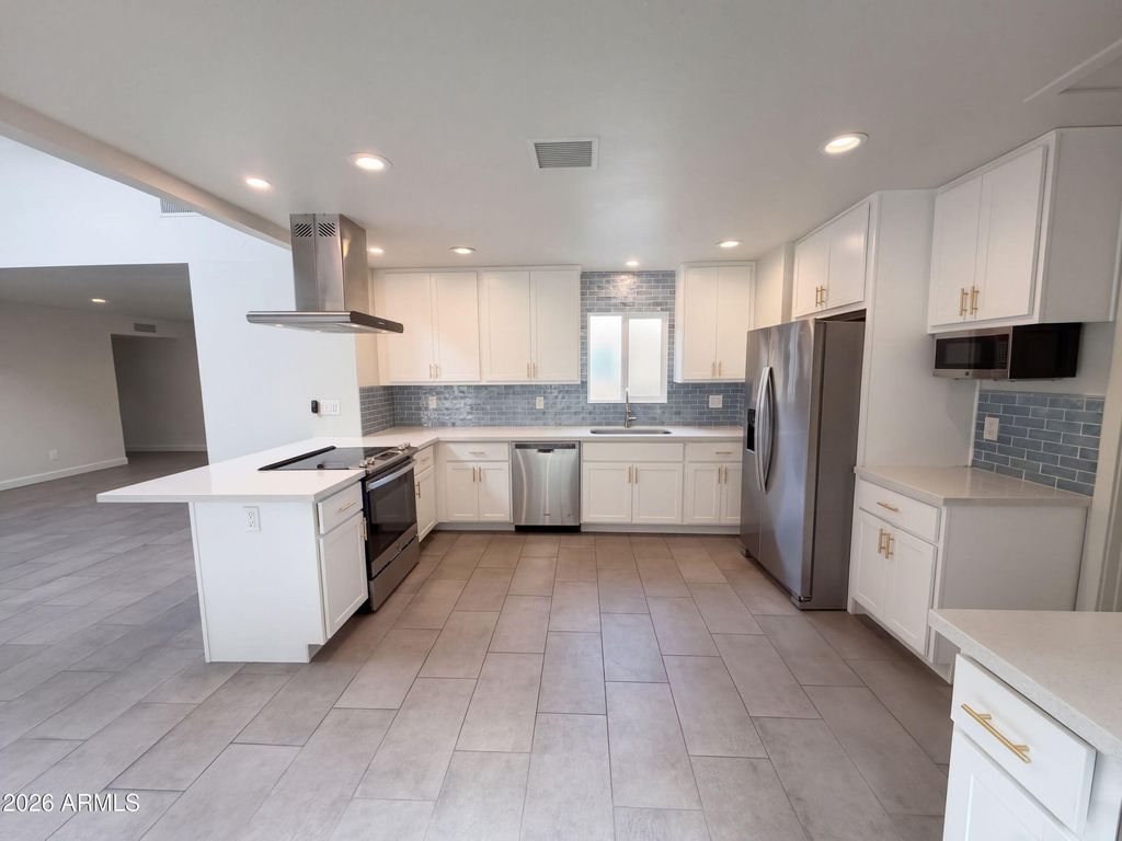 5526 N 5TH Lane, Phoenix, AZ 85013 — photo 2