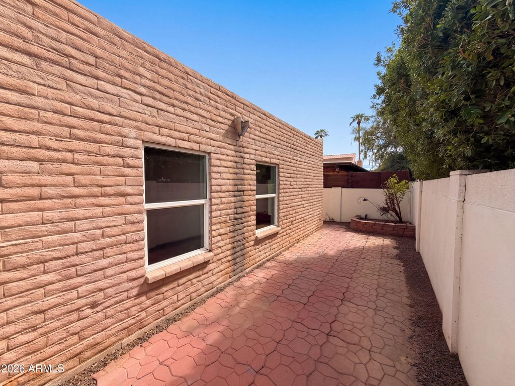 5526 N 5TH Lane, Phoenix, AZ 85013 — photo 5
