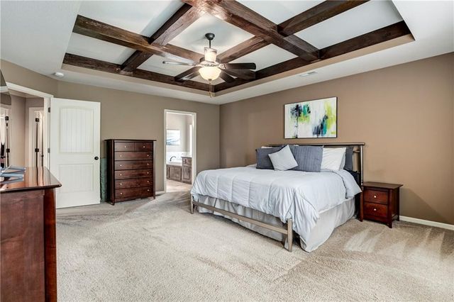 18914 W 100th Street, Lenexa, KS 66220