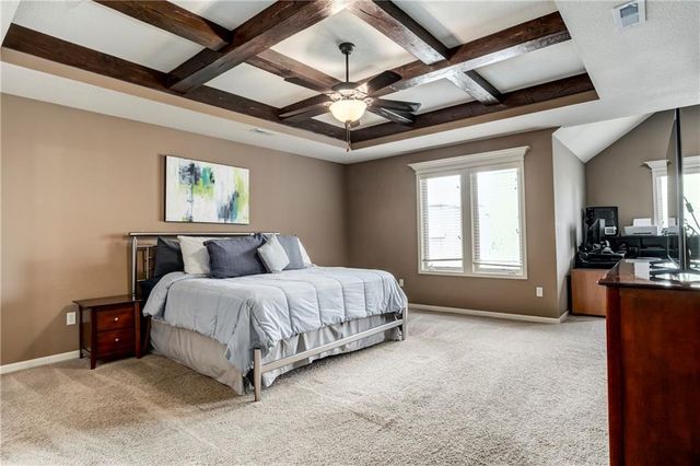 18914 W 100th Street, Lenexa, KS 66220