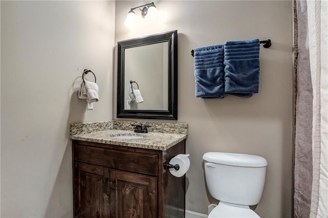 18914 W 100th Street, Lenexa, KS 66220