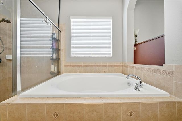 6831 GUILFORD BRIDGE DRIVE, Apollo Beach, FL 33572