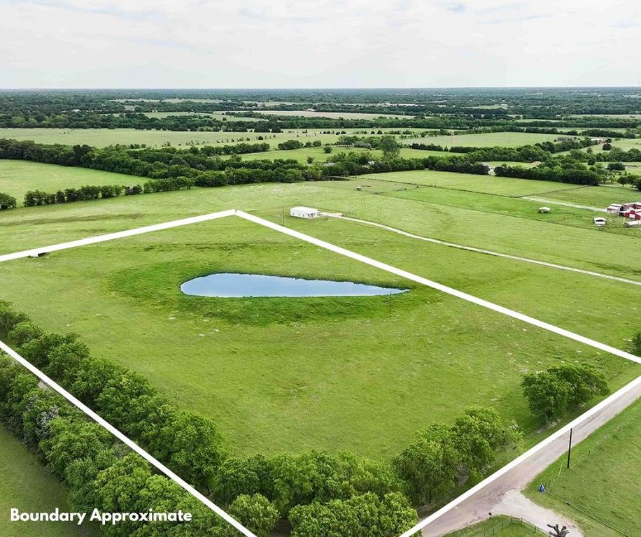 4292 County Road 3108, Campbell, TX 75422
