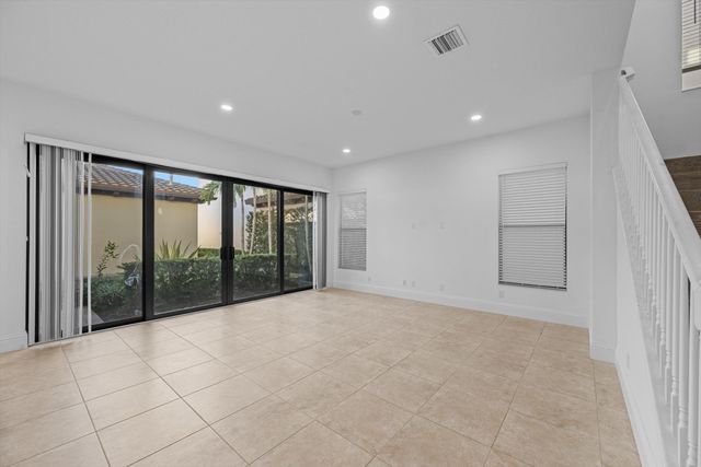 6020 Curie Place, Palm Beach Gardens, FL 33418