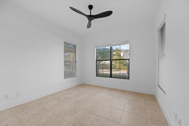 6020 Curie Place, Palm Beach Gardens, FL 33418