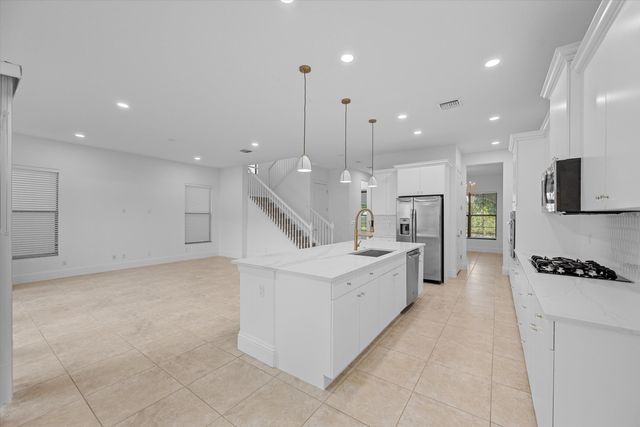 6020 Curie Place, Palm Beach Gardens, FL 33418
