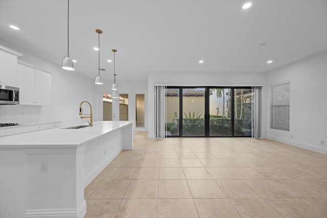 6020 Curie Place, Palm Beach Gardens, FL 33418