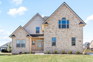 5006 Royal View Way, Clarksville, TN 37040