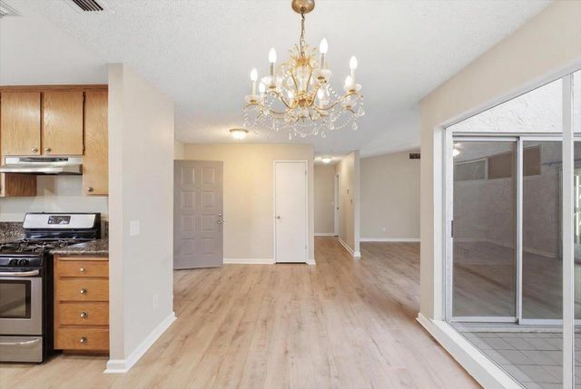 7419 Sunborough Ln, Sacramento, CA 95828