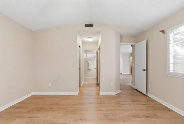 7419 Sunborough Ln, Sacramento, CA 95828