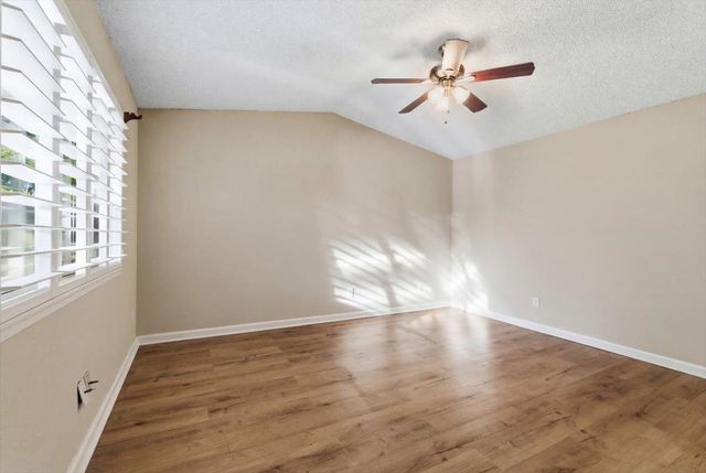 7419 Sunborough Ln, Sacramento, CA 95828