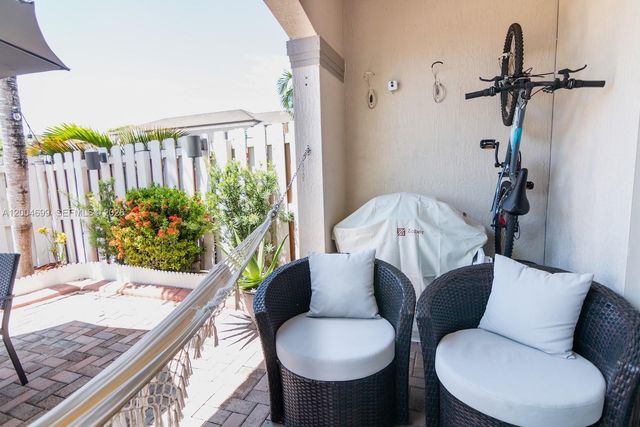 15282 SW 89th Ter 15282, Miami, FL 33196