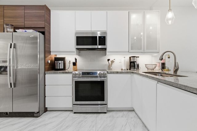 15282 SW 89th Ter 15282, Miami, FL 33196