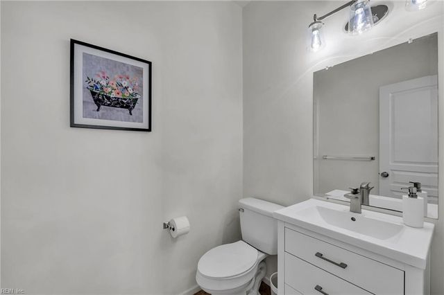 3007 Bay Shore LN, Suffolk, VA 23435