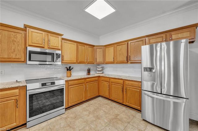 3007 Bay Shore LN, Suffolk, VA 23435