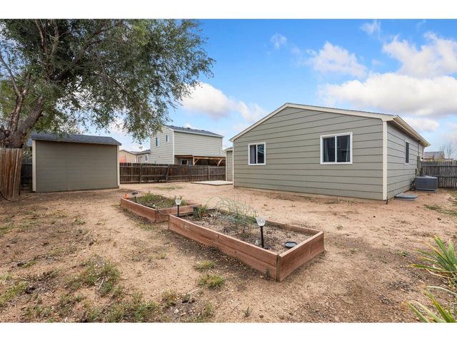 1029 E 24th St Ln, Greeley, CO 80631