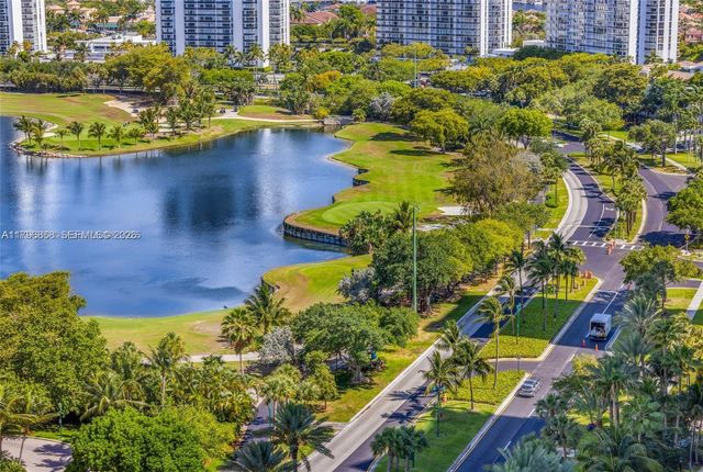 20165 NE 39 Place 403, Aventura, FL 33180