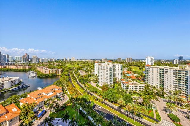 20165 NE 39 Place 403, Aventura, FL 33180