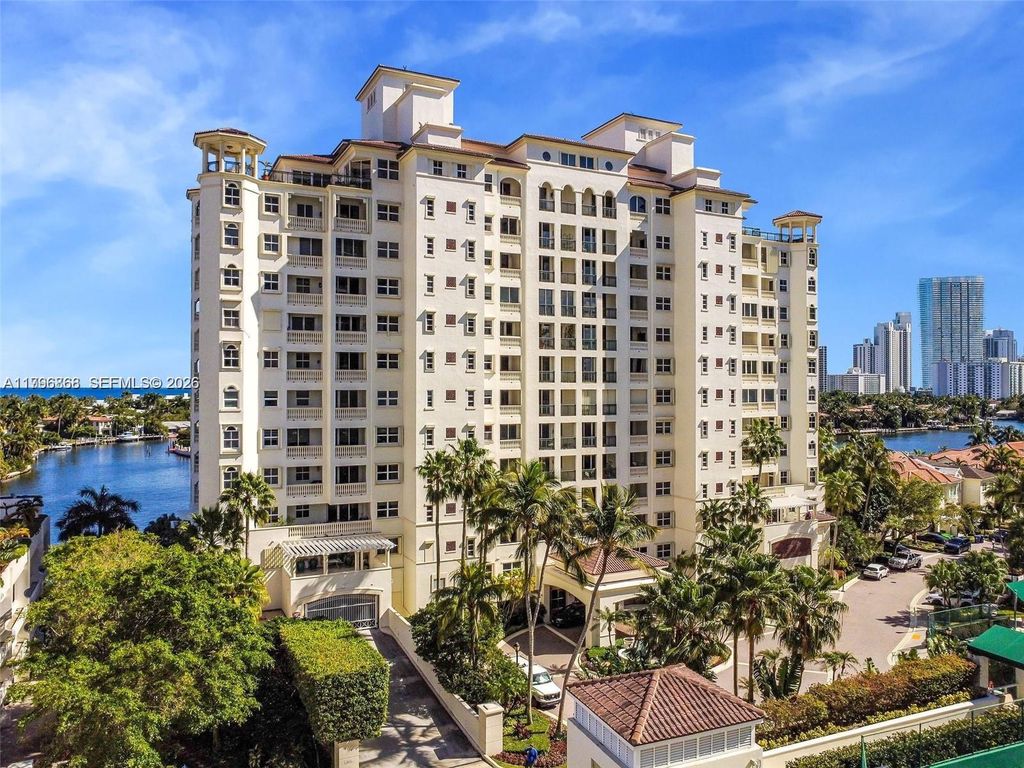 20165 NE 39 Place 403, Aventura, FL 33180