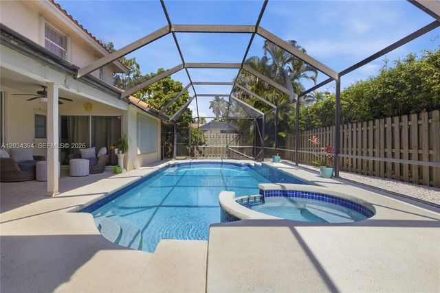 9612 N Carousel Cir N, Boca Raton, FL 33434