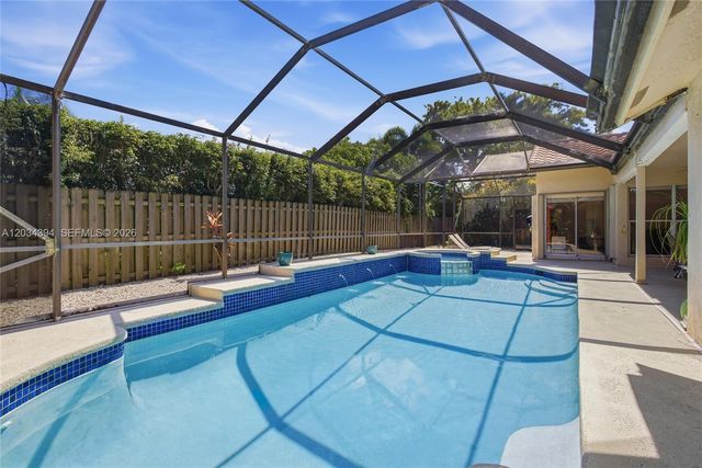 9612 N Carousel Cir N, Boca Raton, FL 33434