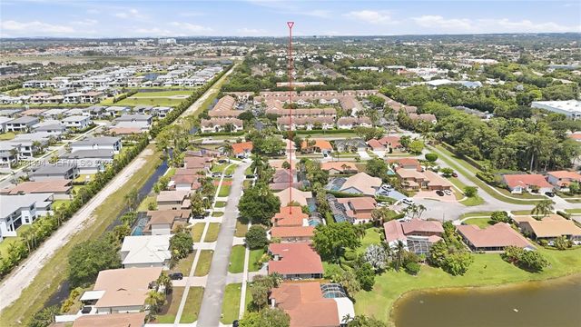 9612 N Carousel Cir N, Boca Raton, FL 33434