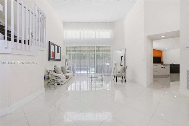 9612 N Carousel Cir N, Boca Raton, FL 33434