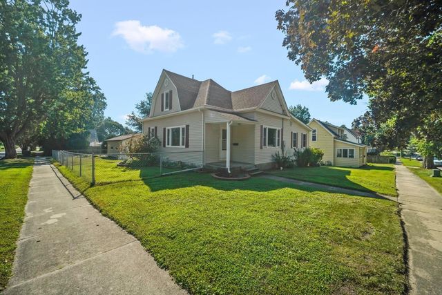 1404 Walnut Street, Cedar Falls, IA 50613
