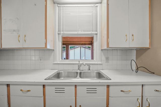 1404 Walnut Street, Cedar Falls, IA 50613