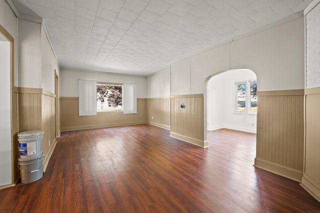 1404 Walnut Street, Cedar Falls, IA 50613